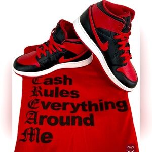 Big Kids' Air Jordan Retro 1 Mid Sneaker